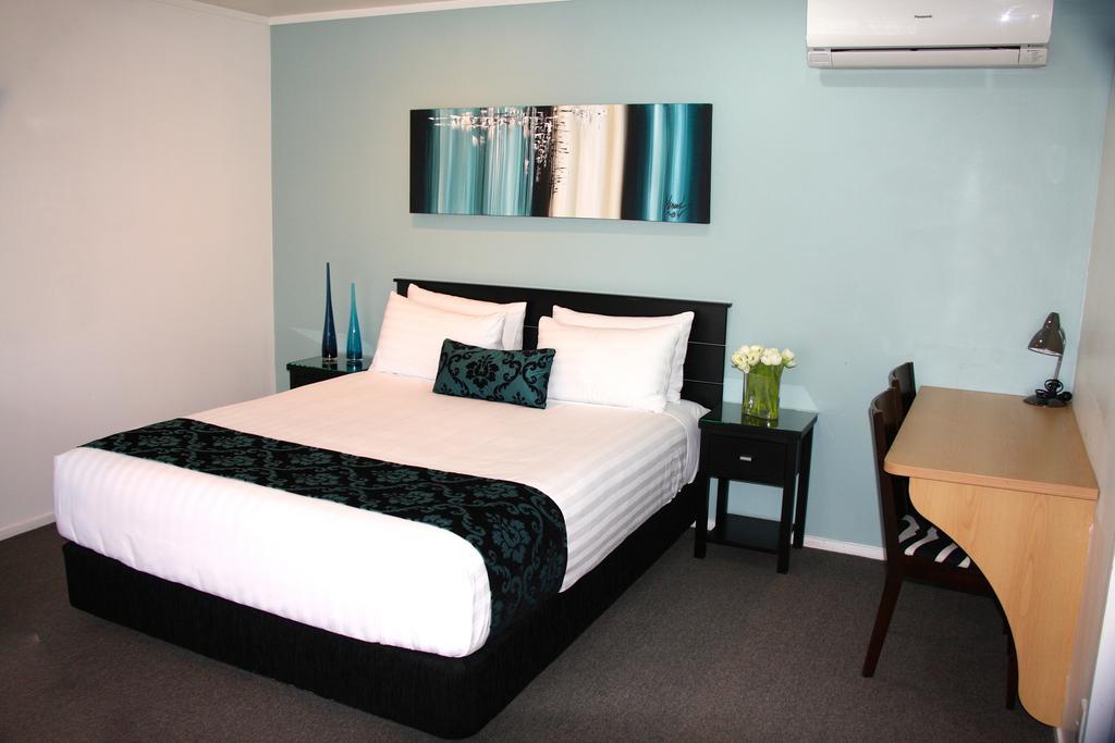 Motel Camelot On Ulster Hamilton Habitación foto