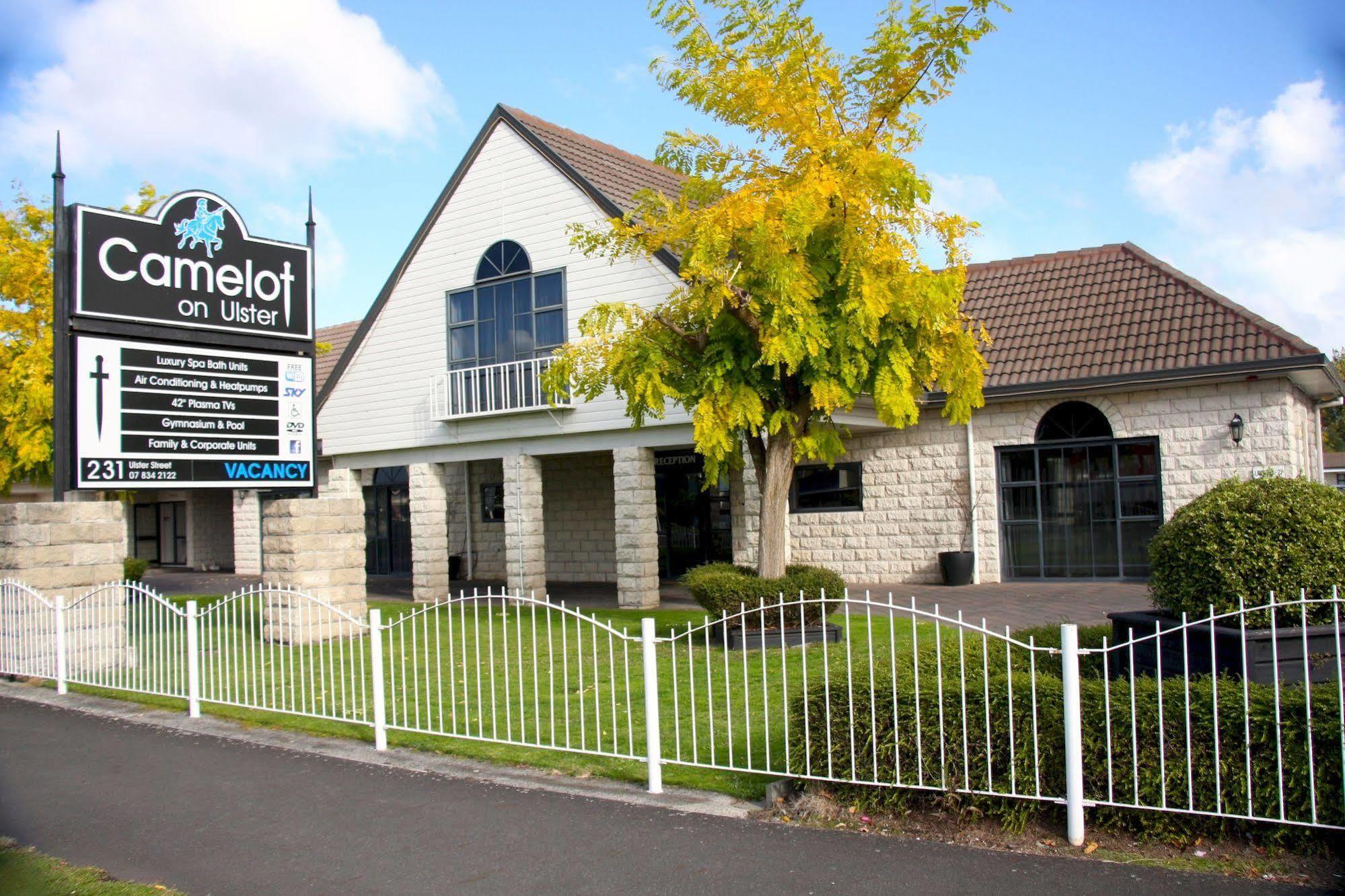 Motel Camelot On Ulster Hamilton Exterior foto